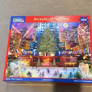 White Mountain Rockefeller Christmas 1000-Piece Puzzle